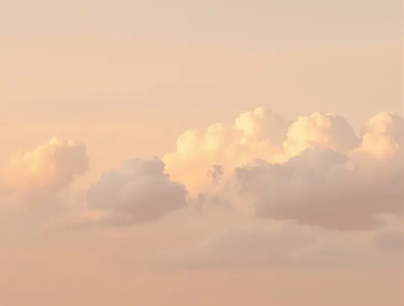 仰望天空，云朵是天空写下的诗 - 第七影院心情随笔栏目封面图